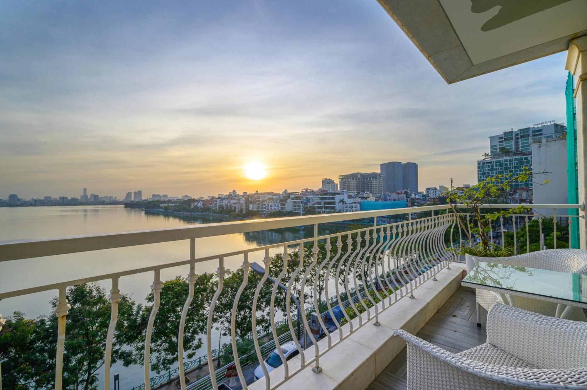 Luxe Paradise Suites Xuan Dieu Hanoi Exterior photo