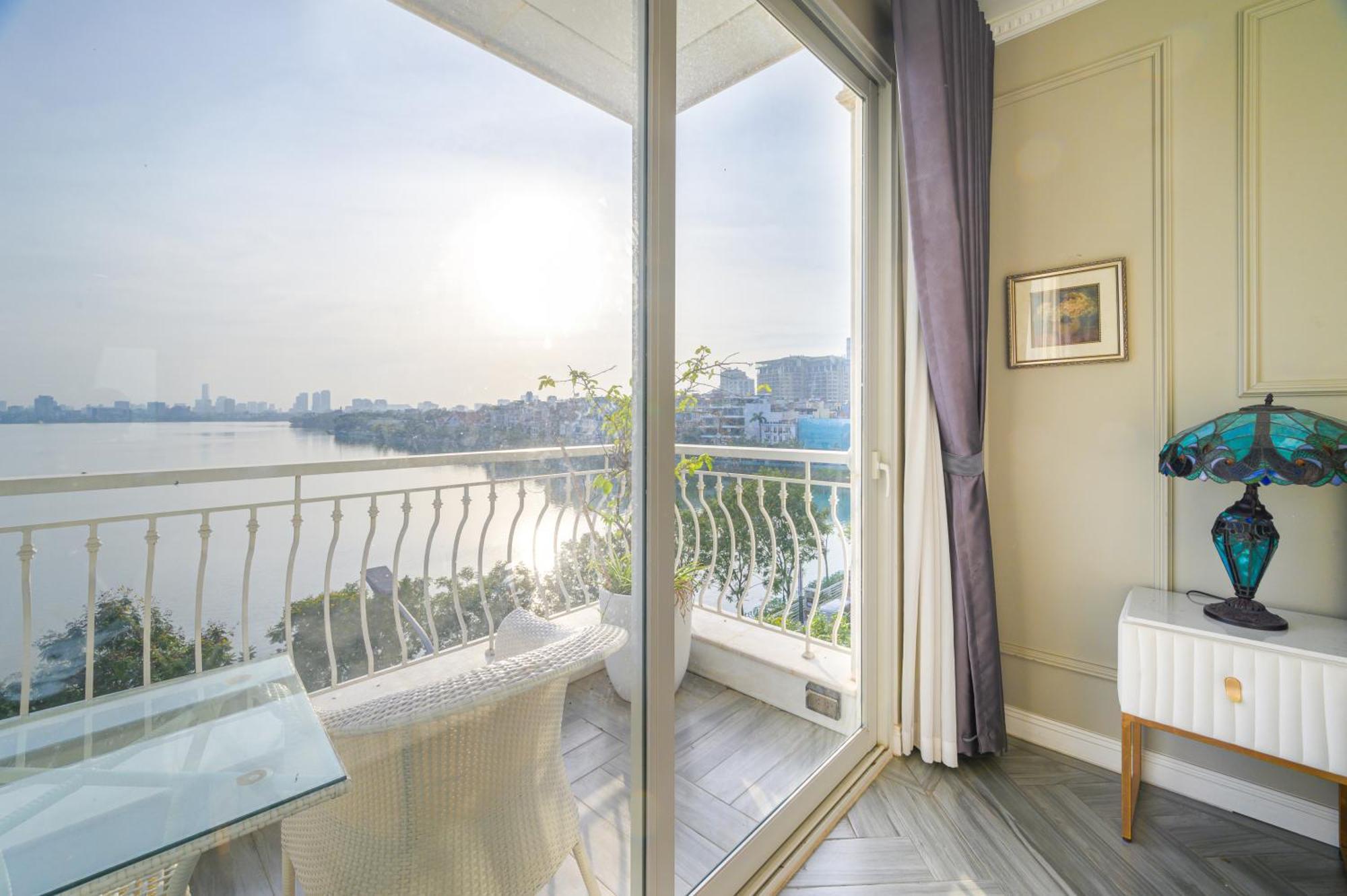 Luxe Paradise Suites Xuan Dieu Hanoi Exterior photo